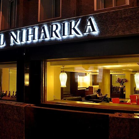 Hotel Niharika Колката Екстериор снимка